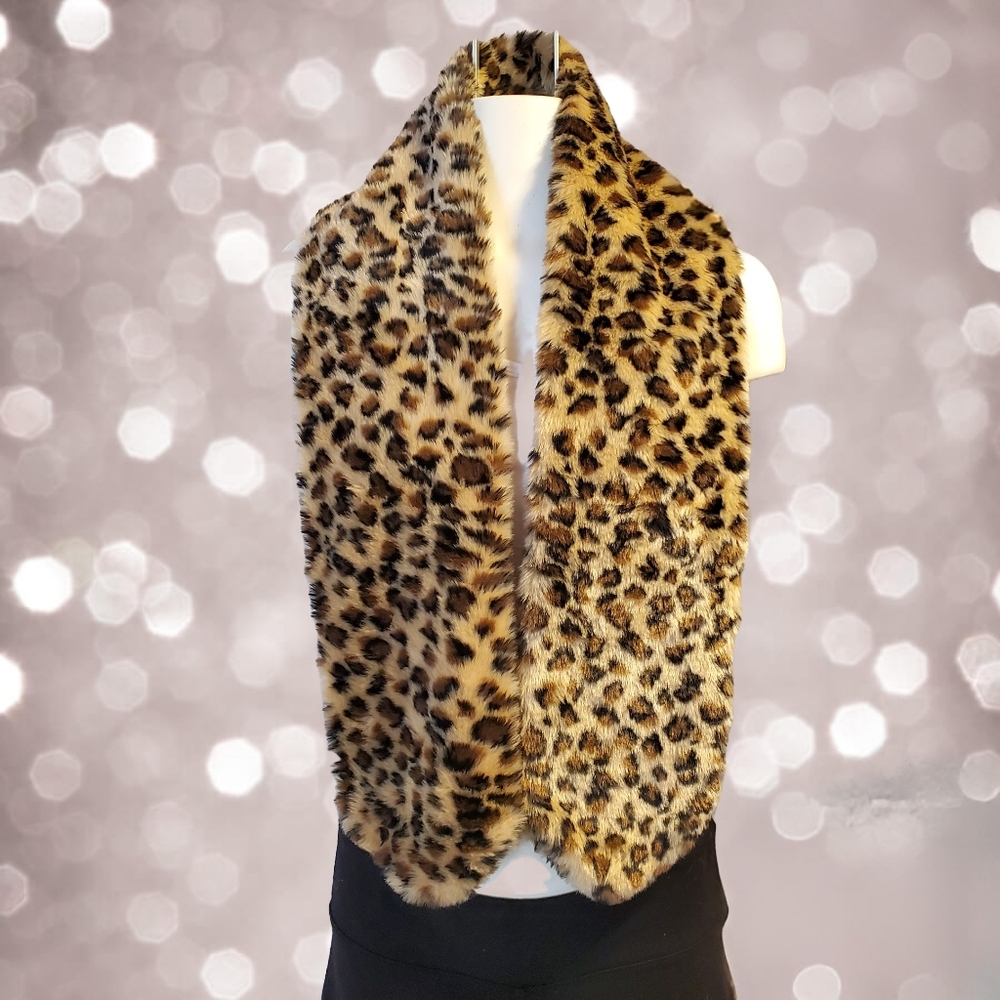 Leopard‎ Print Faux Fur Scarf